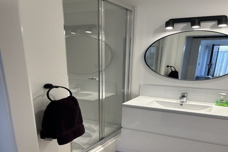 Photo of property in 35 Langana Avenue, Browns Bay, Auckland, 0630