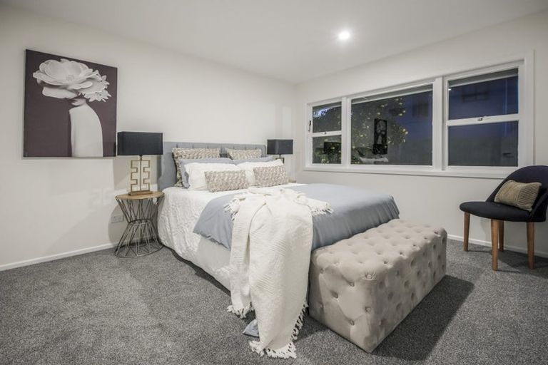 Photo of property in 47 Grande Vue Road, Hillpark, Auckland, 2102