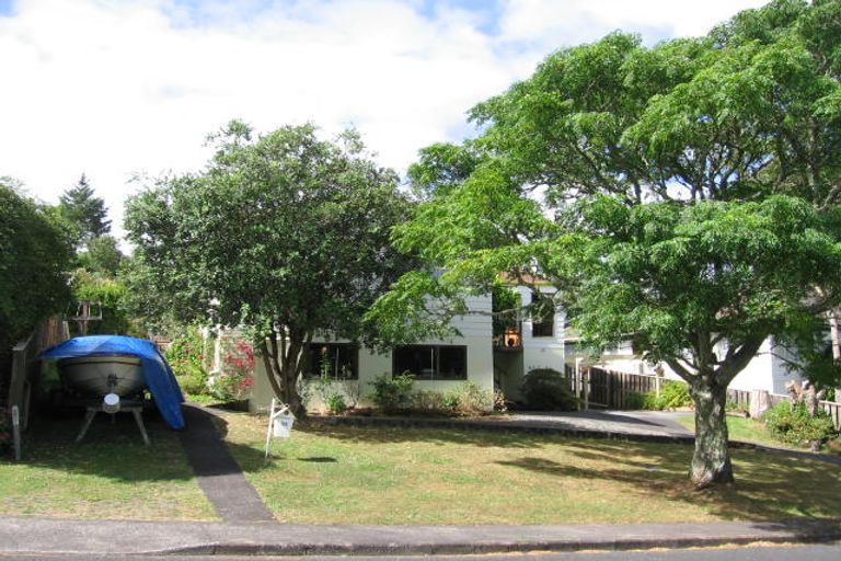 Photo of property in 53 Simon Ellice Drive, Bayview, Auckland, 0629