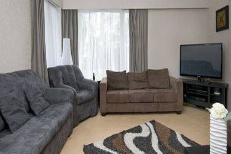 Photo of property in 24 O'halloran Road, Howick, Auckland, 2014