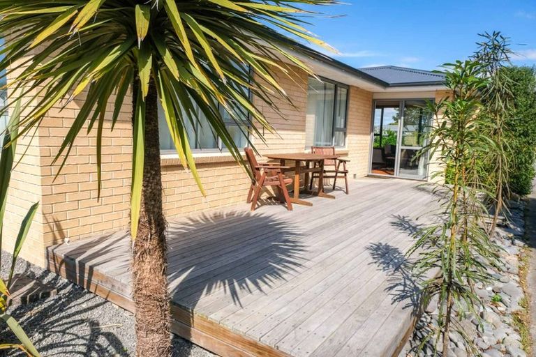 Photo of property in 15 Palmers Road, New Brighton, Christchurch, 8083
