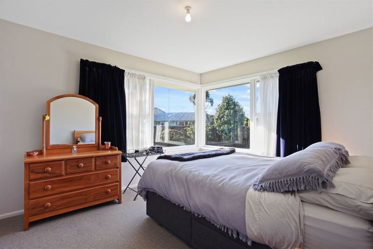 Photo of property in 1 Kingsgate Place, Burnside, Christchurch, 8053