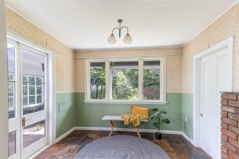 Photo of property in 16 Toia Street, Marton, 4710