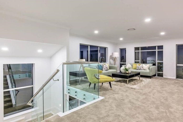 Photo of property in 10 Barque Rise, Long Bay, Auckland, 0630