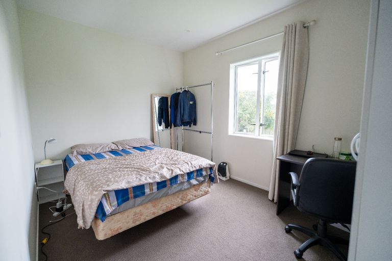 Photo of property in 11 Stitchbird Crescent, Papakura, 2110