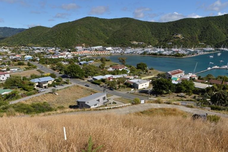 Photo of property in 324d Waikawa Road, Waikawa, Picton, 7220