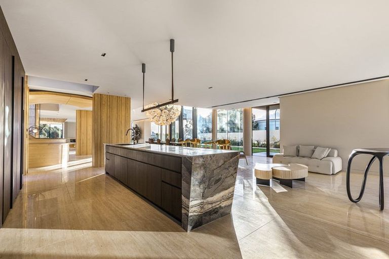 Photo of property in 92 Paritai Drive, Orakei, Auckland, 1071