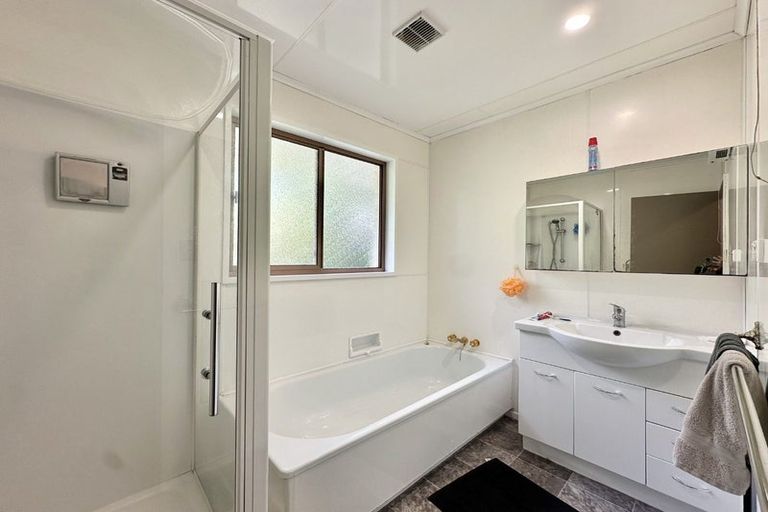 Photo of property in 5 Alleyne Court, Brown Owl, Upper Hutt, 5018