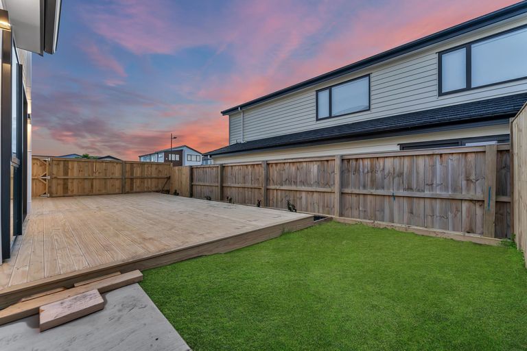 Photo of property in 14 Gertrude Cole Road, Clarks Beach, 2122