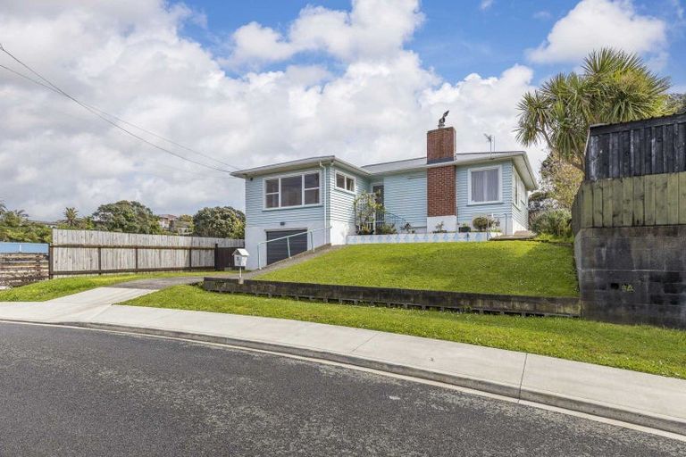 Photo of property in 3 Wiremu Place, Blagdon, New Plymouth, 4310