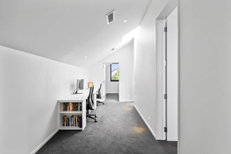 Photo of property in 27 Idris Road, Fendalton, Christchurch, 8052