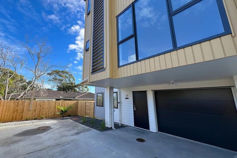 Photo of property in 30d Tudor Road, Henderson, Auckland, 0610