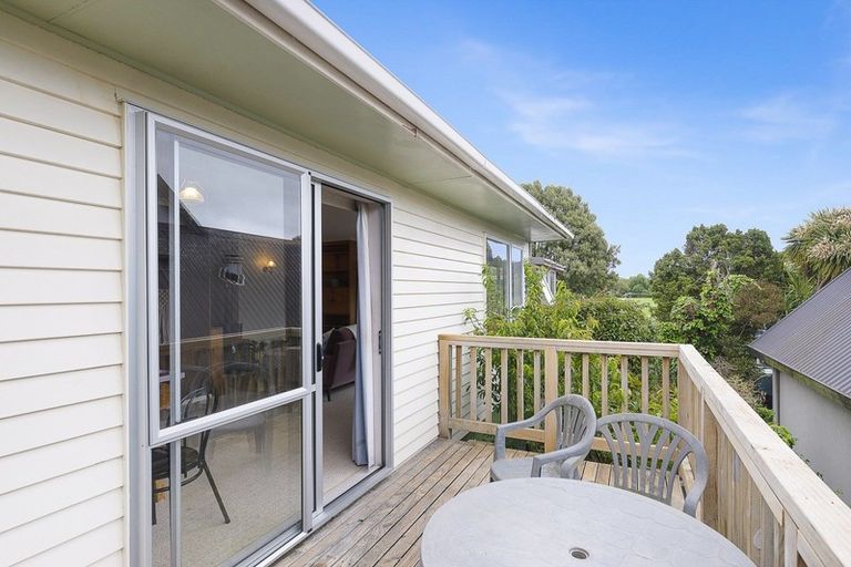 Photo of property in 28 Weka Road, Raumati Beach, Paraparaumu, 5032