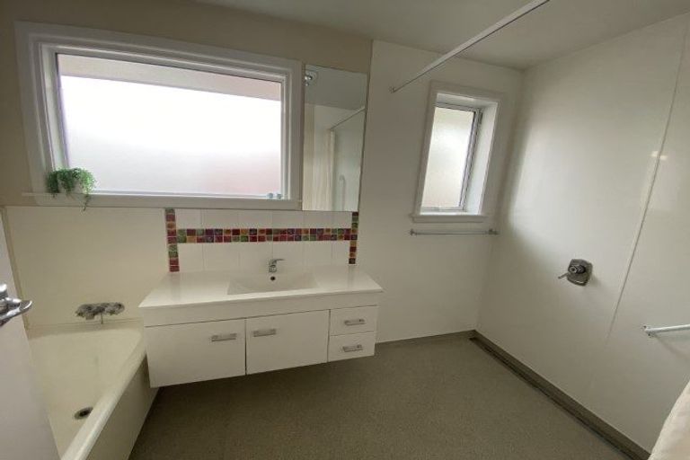 Photo of property in 6 Dulles Place, Papanui, Christchurch, 8053