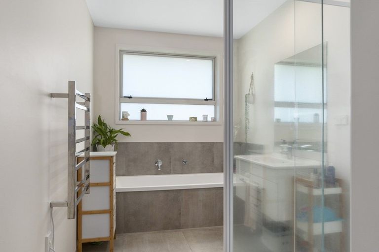 Photo of property in 9 Westhill Lane, Papamoa Beach, Papamoa, 3118