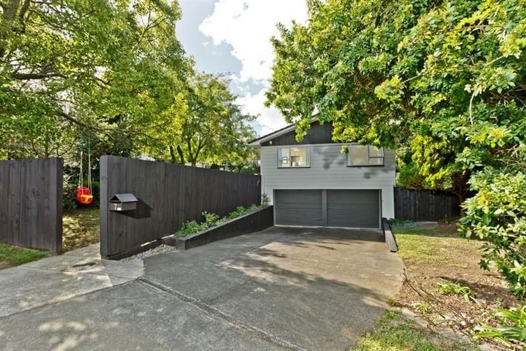 Photo of property in 7 Celina Place, Browns Bay, Auckland, 0630
