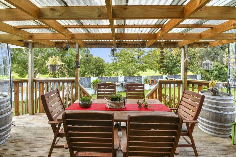 Photo of property in 115 Carnoustie Drive, Wattle Downs, Auckland, 2103