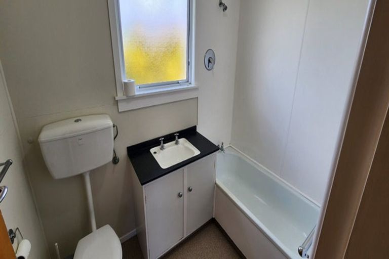 Photo of property in 1/39 Waimea Street, Westown, New Plymouth, 4310