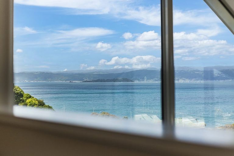 Photo of property in 5 Curnow Way, Kaiwharawhara, Wellington, 6035