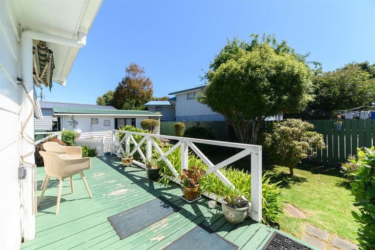 Photo of property in 1/41 Yeovil Road, Te Atatu Peninsula, Auckland, 0610