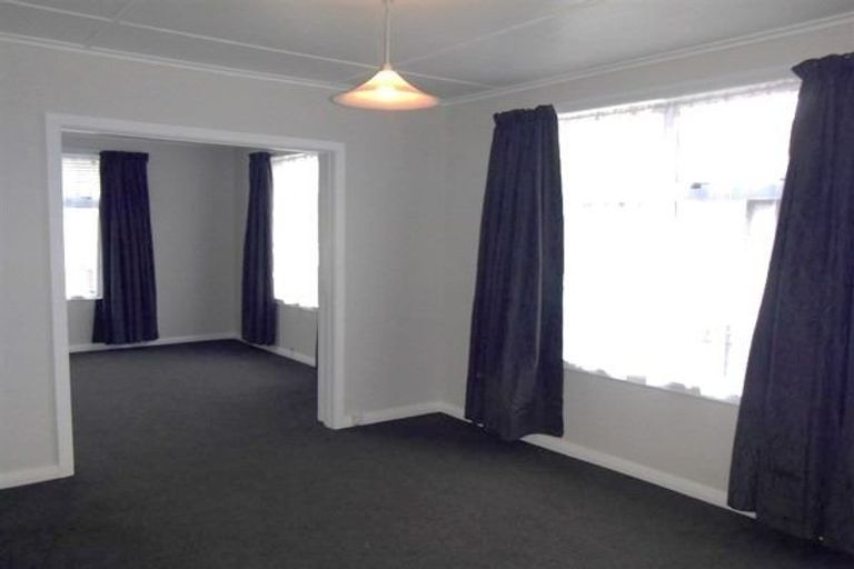 Photo of property in 1/53 Strand Crescent, Naenae, Lower Hutt, 5011