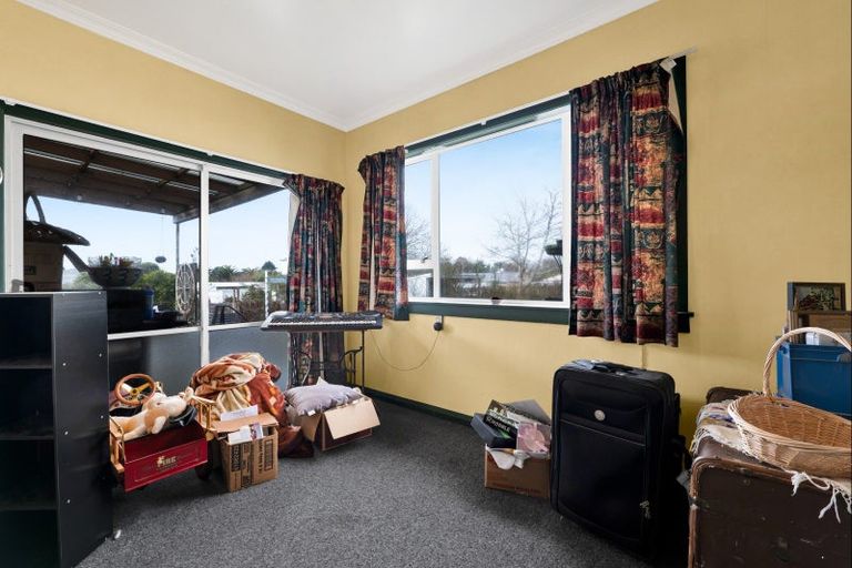 Photo of property in 31 Tayler Street, Eltham, 4322
