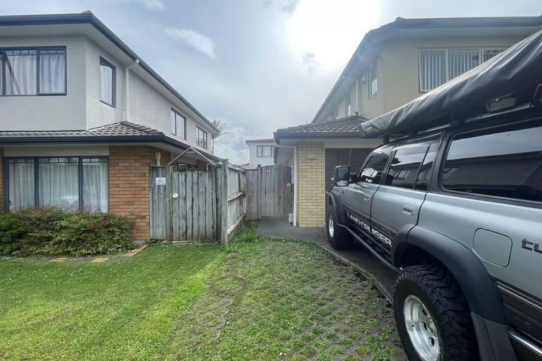 Photo of property in 9 Cambrian Crescent, Flat Bush, Auckland, 2016