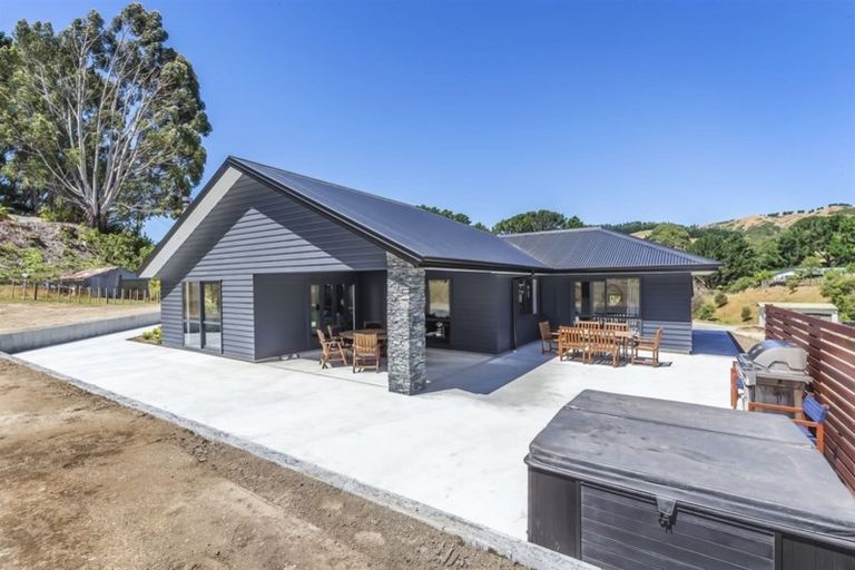 Photo of property in 750 Moonshine Hill Road, Moonshine Valley, Porirua, 5381
