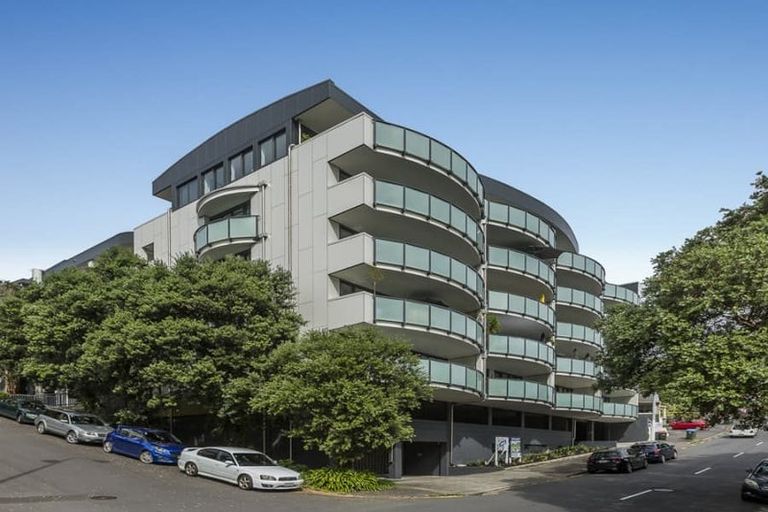 Photo of property in The Mews, 4/8 Basque Road, Eden Terrace, Auckland, 1021