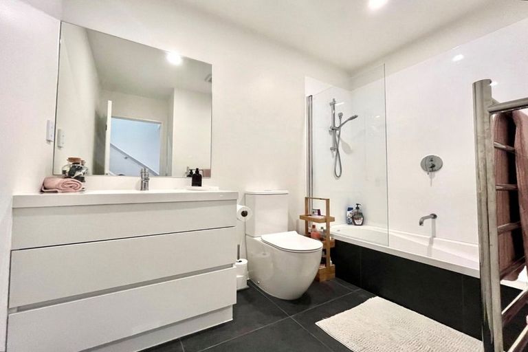 Photo of property in 41 Ara Mara Hua, Henderson, Auckland, 0612