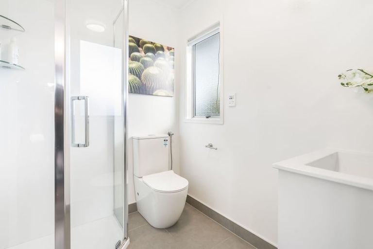 Photo of property in 4 Silverstone Place, Henderson, Auckland, 0612