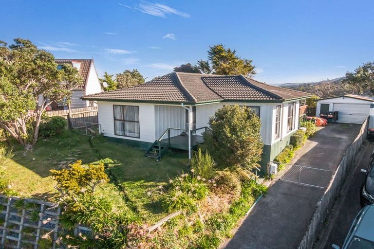 Photo of property in 4 Wisteria Grove, Maungaraki, Lower Hutt, 5010