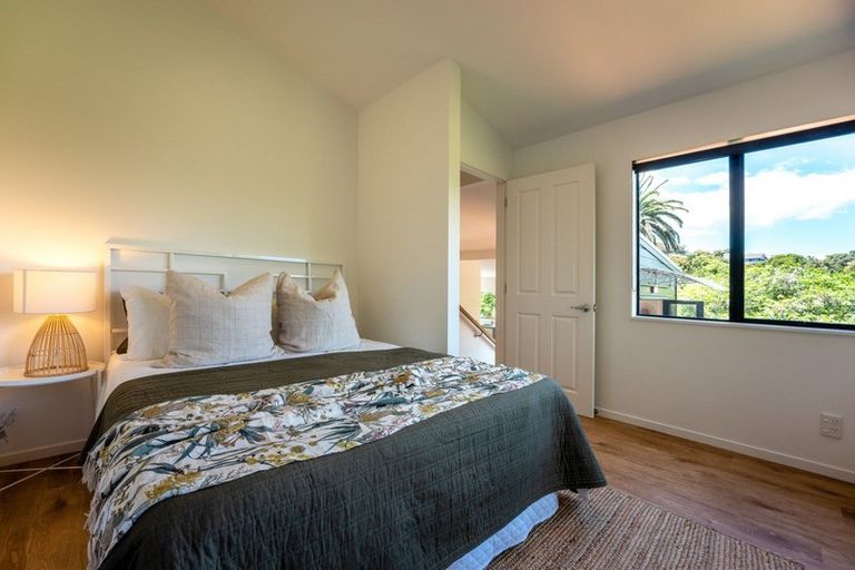 Photo of property in 11 Lannan Road, Surfdale, Waiheke Island, 1081