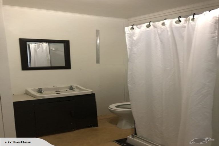 Photo of property in 18 Shoal Bay Road, Devonport, Auckland, 0624