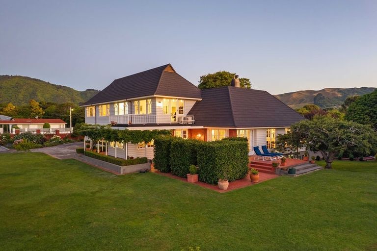 Photo of property in 45-47 Kohekohe Road, Waikanae, 5036