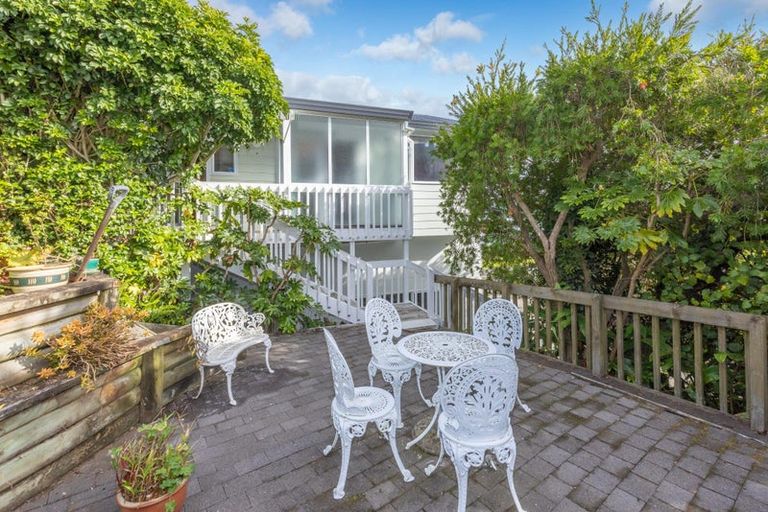 Photo of property in 32 Wainui Road, Raglan, 3225