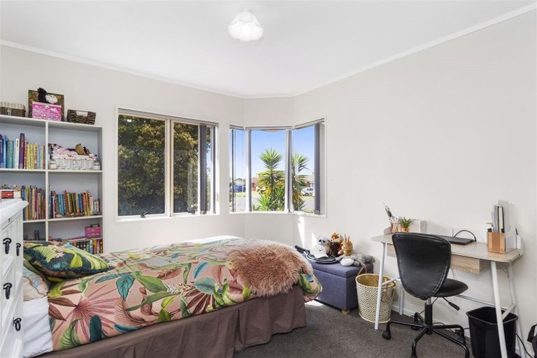 Photo of property in 4 Dalton Drive, Papamoa Beach, Papamoa, 3118