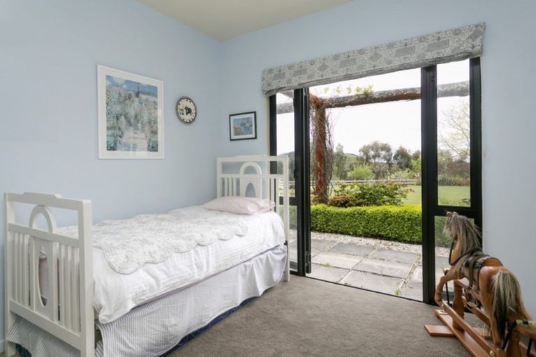 Photo of property in 50 Highland Drive, Acacia Bay, Taupo, 3385