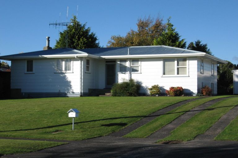 Photo of property in 9 Aotea Crescent, Tokoroa, 3420