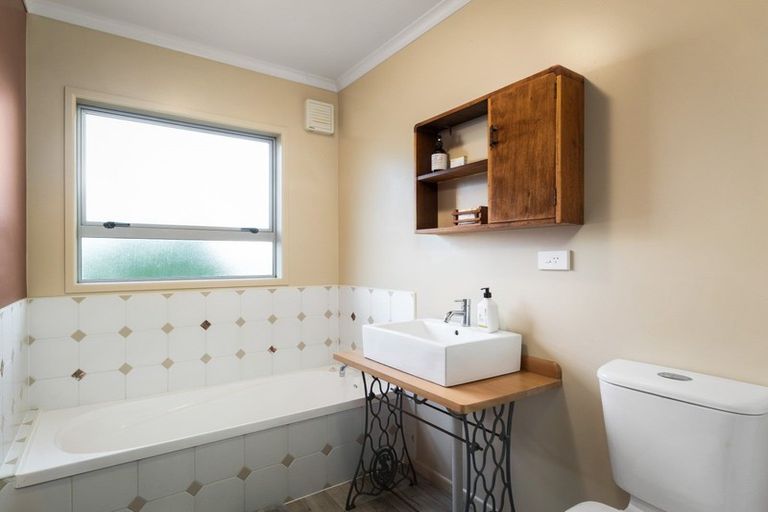 Photo of property in 18a Hillview Road, Waihi Beach, 3611