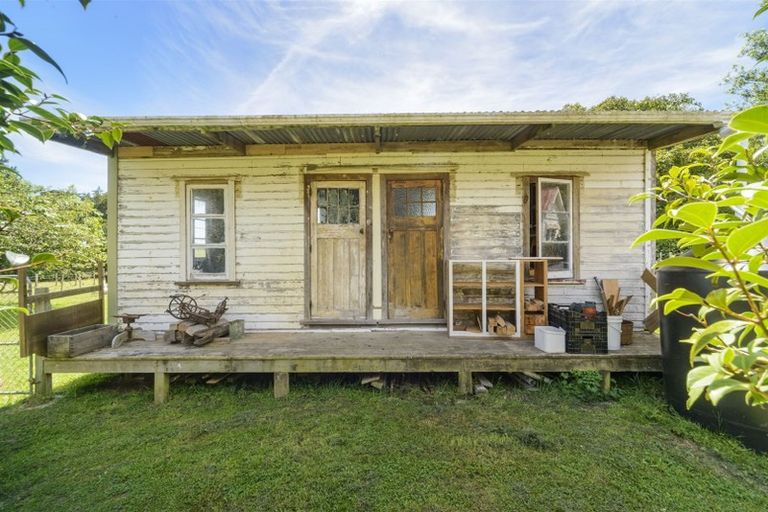 Photo of property in 2603 Kimbolton Road, Kiwitea, Feilding, 4777