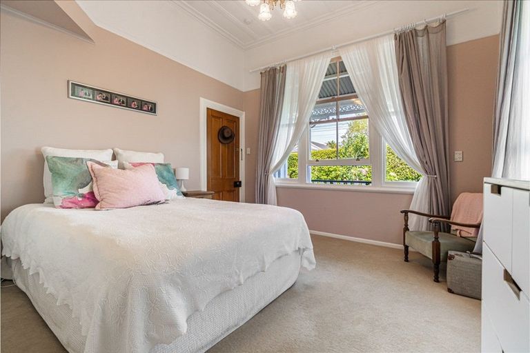 Photo of property in 71 Vauxhall Road, Devonport, Auckland, 0624