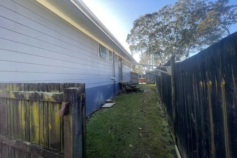 Photo of property in 357 Roscommon Road, Clendon Park, Auckland, 2103