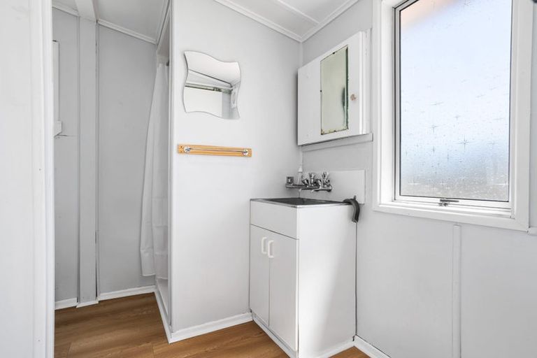 Photo of property in 104a The Square, Whangamata, 3620