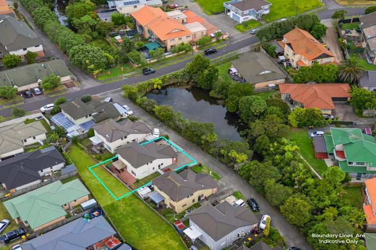 Photo of property in 8 Lucienne Drive, Ranui, Auckland, 0612