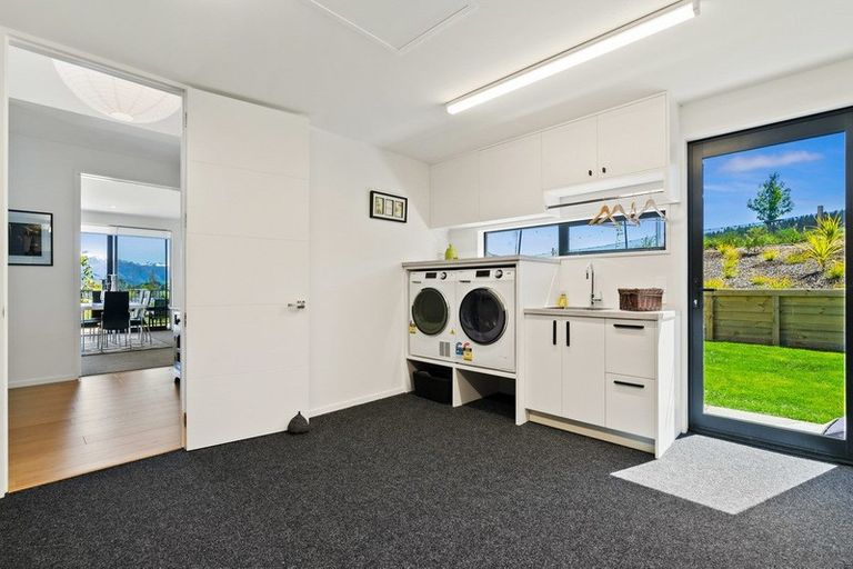 Photo of property in 14 Tuke Lane, Wanaka, 9305