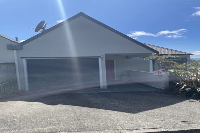 Photo of property in 54 Cunliffe Street, Churton Park, Wellington, 6037