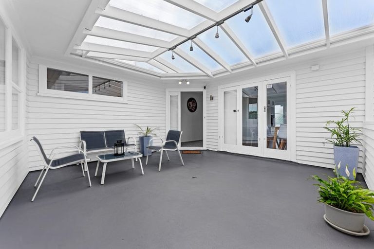 Photo of property in 10 Mildmay Road, Henderson, Auckland, 0610