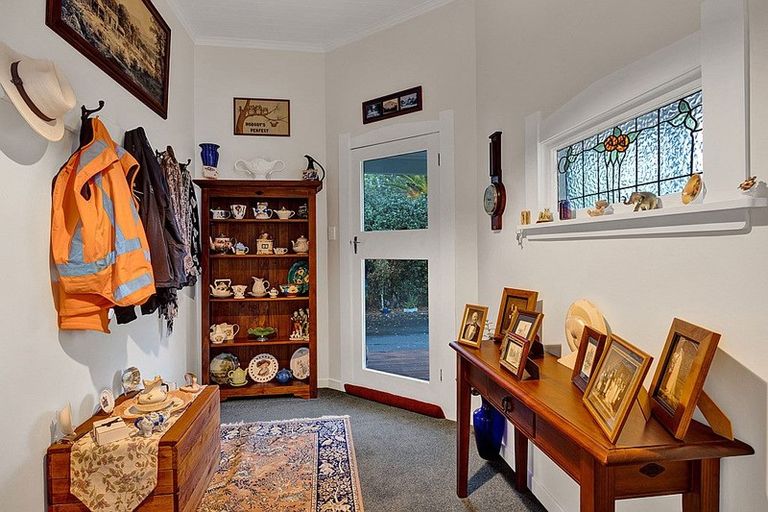 Photo of property in 12 Olivia Street, Stratford, 4332