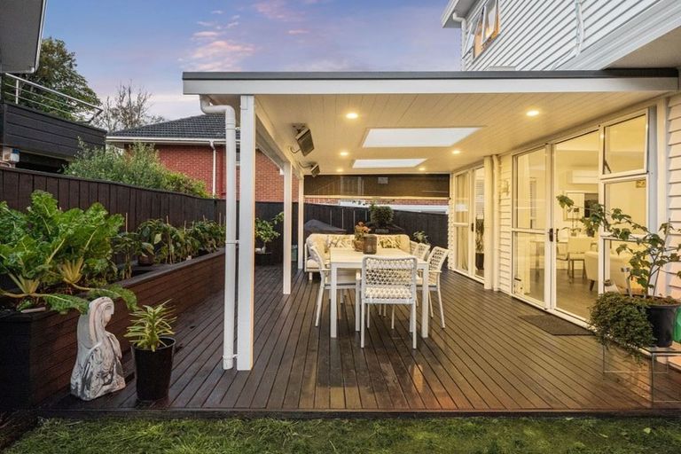 Photo of property in 234 Hurstmere Road, Takapuna, Auckland, 0622